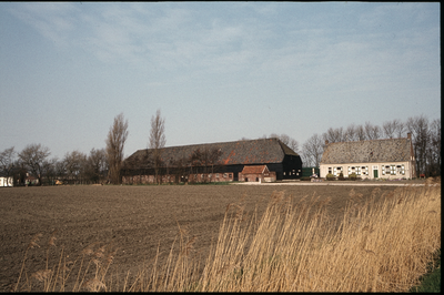 523-46 Een boerderij op Walcheren