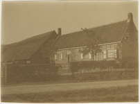 557-137 Een boerderij op Zuid-Beveland