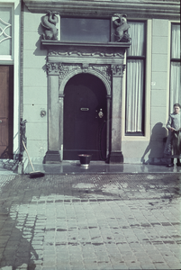 584-72 Monumentale deur van een pand te Middelburg