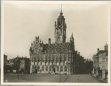 60-11 Het Stadhuis aan de Markt te Middelburg
