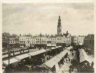 60-15 Gezicht op de weekmarkt te Middelburg