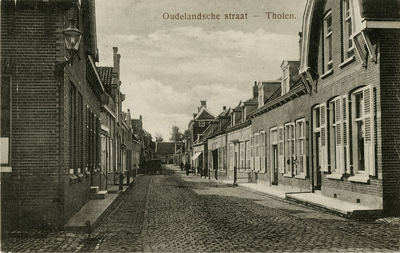 600-224 Oudelandsche straat - Tholen.. De Oudelandsestraat te Tholen