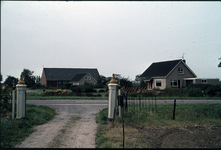 604-50 Toegang tot Hof Molembaix aan de Oostkapelseweg te Grijpskerke