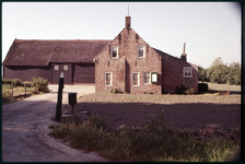 604-87 Een boerderij in de omgeving van Koudekerke