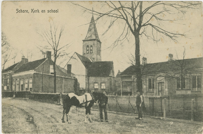 606-14 Schore, Kerk en school. De school en de voormalige Nederlandse Hervormde kerk te Schore