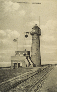 624-16 Westkapelle. - Kustlicht. Het kustlicht, ook wel het IJzeren torentje genoemd, op de zeedijk van Westkapelle met ...