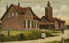 624-20 Personeelswoningen met Vuurtoren Westkapelle. Gezicht op de vuurtoren met personeelswoningen aan de Grindweg ...