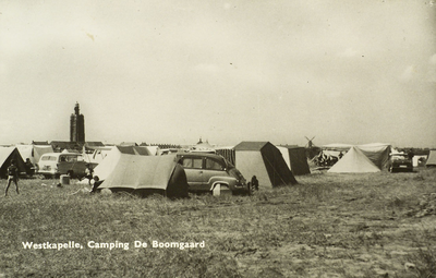 624-508 Westkapelle, Camping De Boomgaard. Camping De Boomgaard te Westkapelle. Op de achtergrond links de vuurtoren en ...