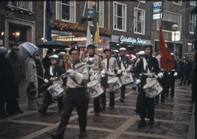 71-26 De Scoutingband uit Middelburg tijdens de opening van de Lange-Delft-promenade te Middelburg