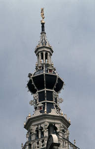 71-95 De toren van het Stadhuis aan de Meelstraat te Zierikzee