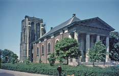 71-98 De Nieuwe Kerk en de Sint Lievens-Monstertoren aan het Kerkplein te Zierikzee