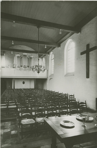 94-135 Het interieur van de Nederlandse Hervormde kerk te Biggekerke