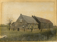 240-2 Boerderij aan de Zakkedijk, A 151, nu Plataanweg 19 (in De Zak-Zakpolder) bij Ovezande van de Adriana ...