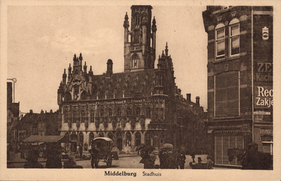 111-92 Middelburg StadhuisGezicht op het stadhuis aan de Grote Markt te Middelburg vanuit de Lange Delft