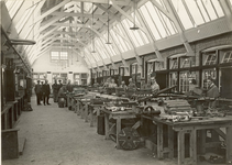 91-1 [1]. Fabriekshal te Delft, [c. 1939]