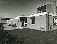 1395-5 Christelijke Landbouwhuishoudschool 'Waaijenburg' aan de Breeweg te Middelburg, ontworpen door architect P.C. ...