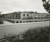 1827-2 Openbare School voor Lager Onderwijs 'Staepel' of', Mauritsweg 10 te Renesse, ontworpen door architectenbureau ...