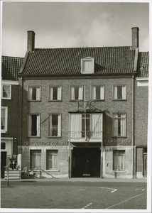 190-1 Drukkerij Firma G.W. den Boer en kantoor van de Provinciale Zeeuwse Courant aan de Markt te Middelburg, herbouwd ...