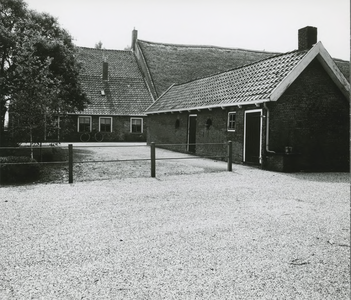 2267-2 Boerderij Veldzicht, Van Strienweg 4 te Oud-Sabbinge na de restauratie onder leiding van architectenbureau ...
