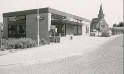 2385-1 Postkantoor, Hoofdstraat 20 te Kruiningen, ontworpen door architect J.D. Poley, in opdracht van PTT Nederland