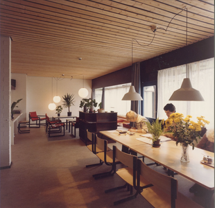 2400-81 Ruimte in Psychiatrisch Ziekenhuis Zeeland, Oostmolenweg 101 te Kloetinge, ontworpen door de architecten Houst ...