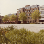 2866-1 Kantoor van de Amrobank, Stadhuisplein 6 te Vlissingen, ontworpen door architect P.C. Dekker