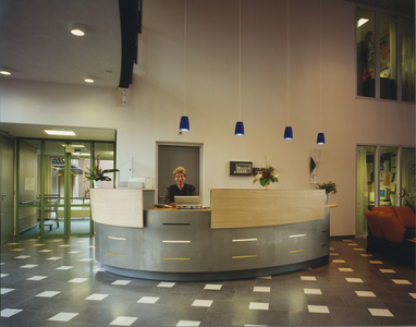 3000-10 Receptiebalie in verpleeghuis Het Gasthuis, Noordpoortplein 2 te Middelburg, ontworpen door architect T. Tuinhof