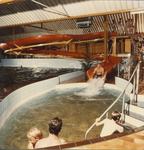 3187-2 Zwembad in recreatiecentrum De Roompot, Mariapolderseweg 1 te Wissenkerke, ontworpen door architect C.J. ...