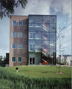 3535-14 Kantoor van ZLM Verzekeringen, Cereshof 2 te Goes, ontworpen door architecten J.D. Poley en B. Westenburger, in ...