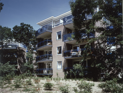 3772-1 Appartementen op het terrein van het Badhotel te Domburg, ontworpen door architectenbureau Rothuizen van Doorn ...
