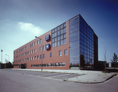 5257-6 Hoofdkantoor van Oosterschelde Thuiszorg, Hollandiaplein 1 te Goes, ontworpen door architect B. Gillissen