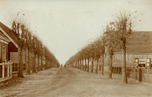 13-106 Begin van de Dorpsstraat te Wemeldinge vanuit het oosten