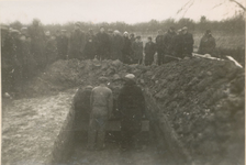 20-87 Herbegraven van de gesneuvelde Franse militairen in Kapelle