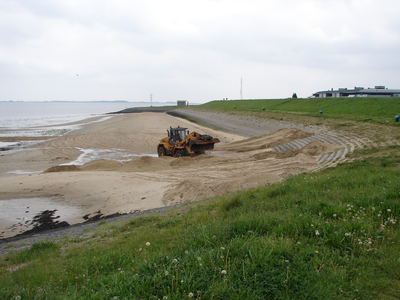 2006KAP15 Werkzaamheden ten behoeve van het ophogen van het strandje bij Wemeldinge