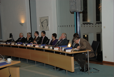 2010KAP56 Beëdiging van nieuwe gemeenteraadsleden in het gemeentehuis van Kapelle