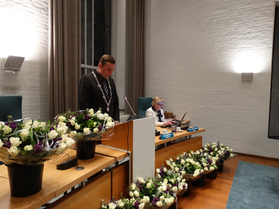 2014KAP2 Toespraak door burgemeester A. Stapelkamp tijdens de beëdiging van nieuwe gemeenteraadsleden van Kapelle
