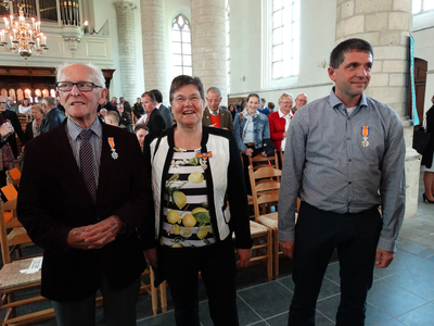 2017KAP7 De koninklijk onderscheiden J.A. Verduijn, R. Dalemans en C.W. Hoogesteger, allen uit Kapelle