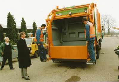22-135 Officiële ingebruikstelling nieuwe vuilniswagen van de gemeente Kapelle
