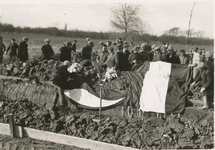 35-4436 Herbegraven Franse militairen 2 april 1941