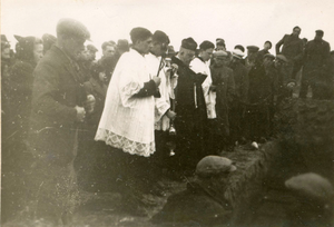 35-4450 Herbegraven van de gesneuvelde Franse militairen in Kapelle