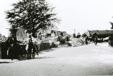 5-101 Het in mei 1940 als gevolg van oorlogshandelingen verwoeste gemeentehuis te Kapelle