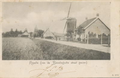 7-17 Kapelle (van de Biezelingsche straat gezien). De oude molen met daarachter boerderij Molenzicht te Kapelle