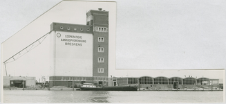 193-3 De silo van de Coöperatieve Aankoopvereniging Breskens te Breskens