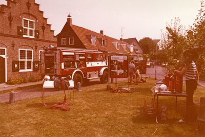 AR-0037-047 Burgh. Burghse Ring. Zwartenhoek. Brandweerdemonstratie voor publiek