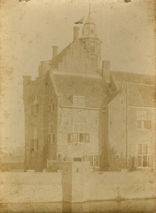 AR-0462-38-002 Renesse. Laone. Heerlijkheid Renesse en slot Moermond gezien vanuit het westen na de restauratie van 1910-1911