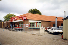 B-0028 Bruinisse. Nieuwstraat / Dreef 2. Supermarkt C 1000, werd op 14 juli 2008 gesloten