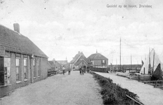 B-0596 Bruinisse Havendijk. Links de winkel van Izak Hage Lzn., landbouwer en winkelier tot 1931; na hem Dingeman ...