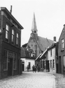 B-1565 Bruinisse. Korte Ring. Gezicht op de Nederlands Hervormde Kerk. Verwoest aan het eind van de 2e wereld oorlog ...