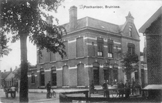 B-1607 Bruinisse. Molenstraat. Het postkantoor op de hoek van de Molenstraat-Poststraat