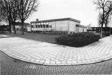 B-1869 Bruinisse. Molenstraat. Dorpshuis de Vanger . De gemeente Bruinisse streeft er naar om in 1990 met de bouw van ...